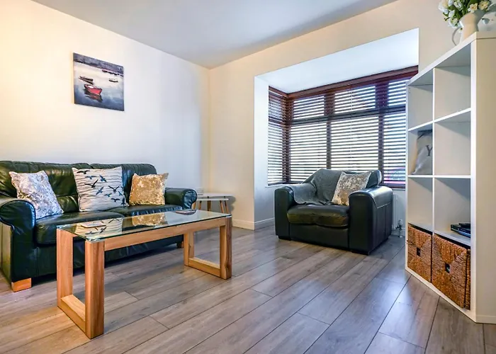 3 Bed House, Quiet Location Close To Bangor