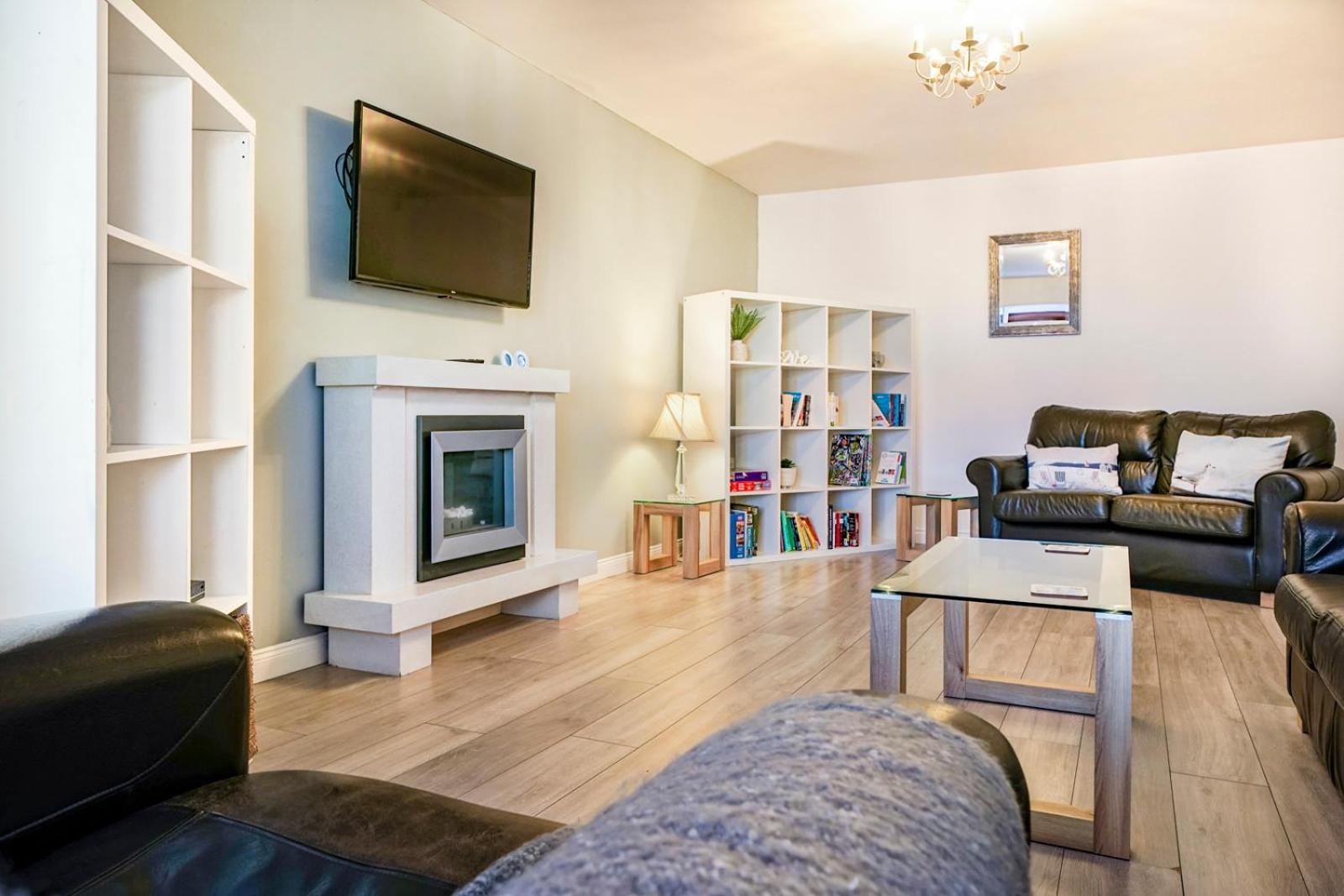 3 Bed House, Quiet Location Close To Holiday home *