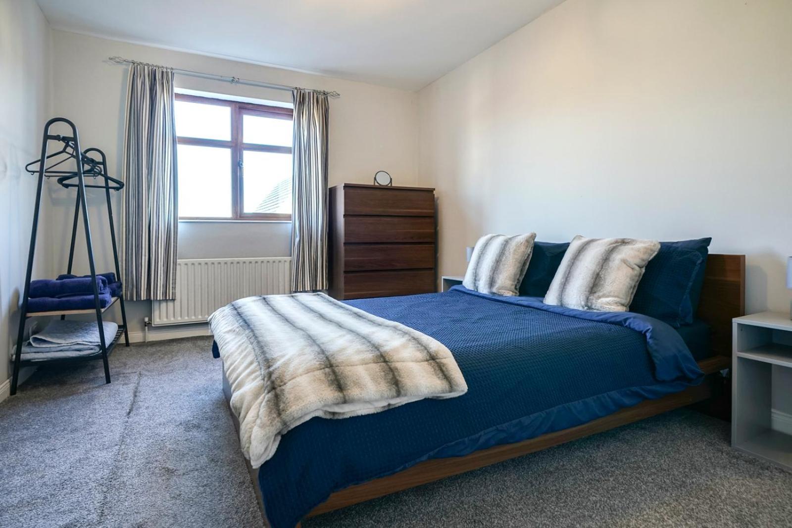 3 Bed House, Quiet Location Close To *