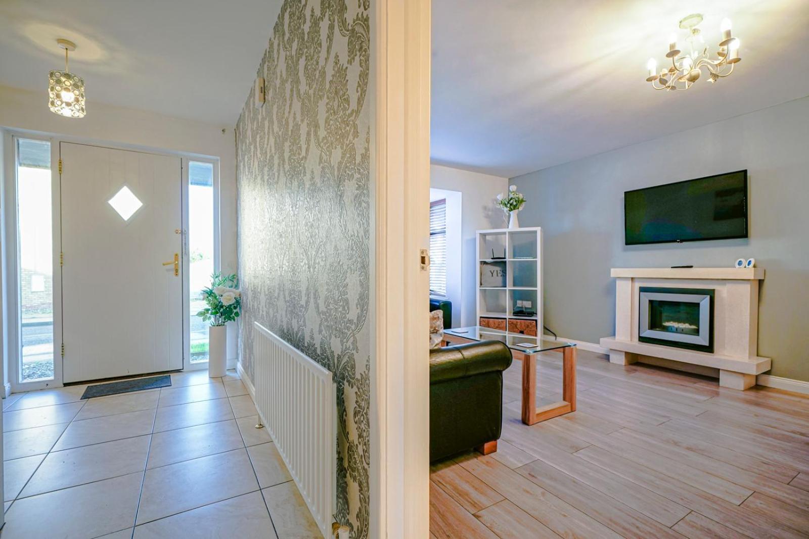 3 Bed House, Quiet Location Close To